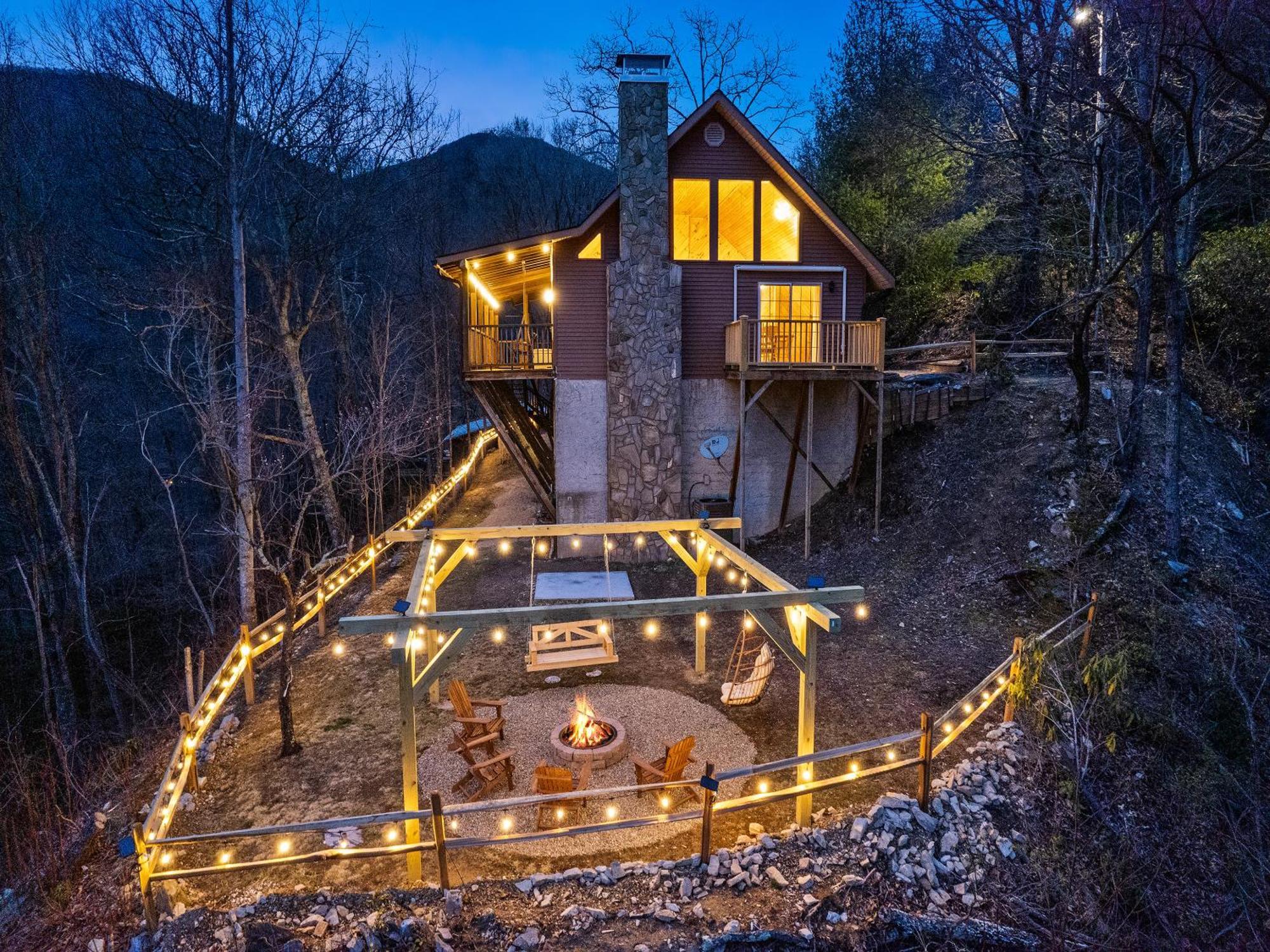 Maggie Valley Cabin With Beautiful Mountain Views, Hottub, Pet Friendly, Gameroom, Fireplace Exteriör bild