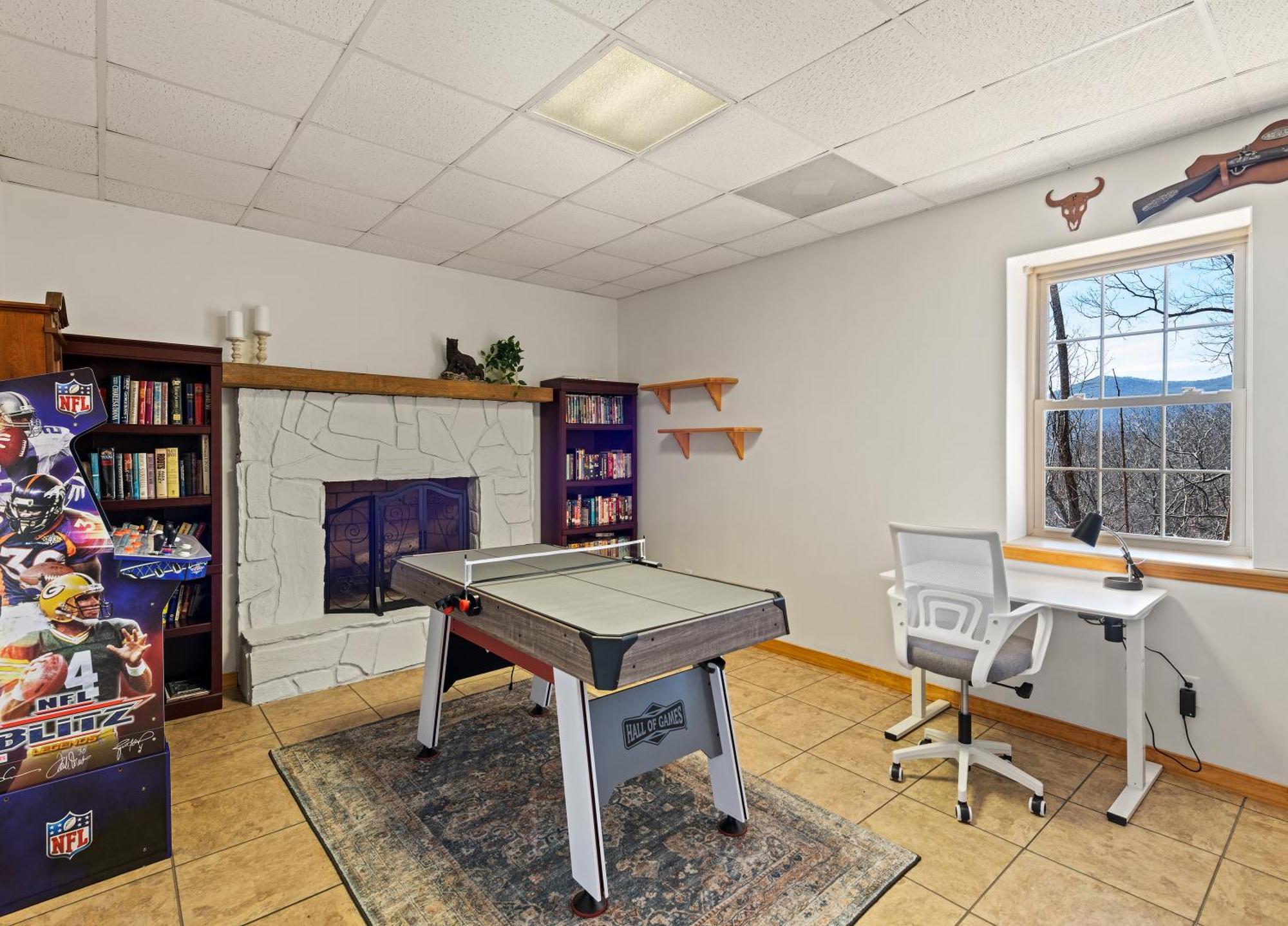 Maggie Valley Cabin With Beautiful Mountain Views, Hottub, Pet Friendly, Gameroom, Fireplace Exteriör bild