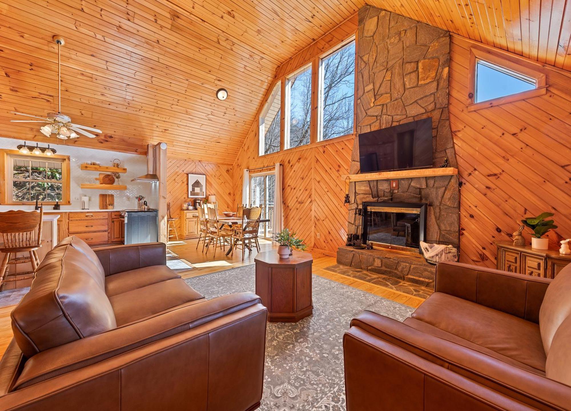 Maggie Valley Cabin With Beautiful Mountain Views, Hottub, Pet Friendly, Gameroom, Fireplace Exteriör bild