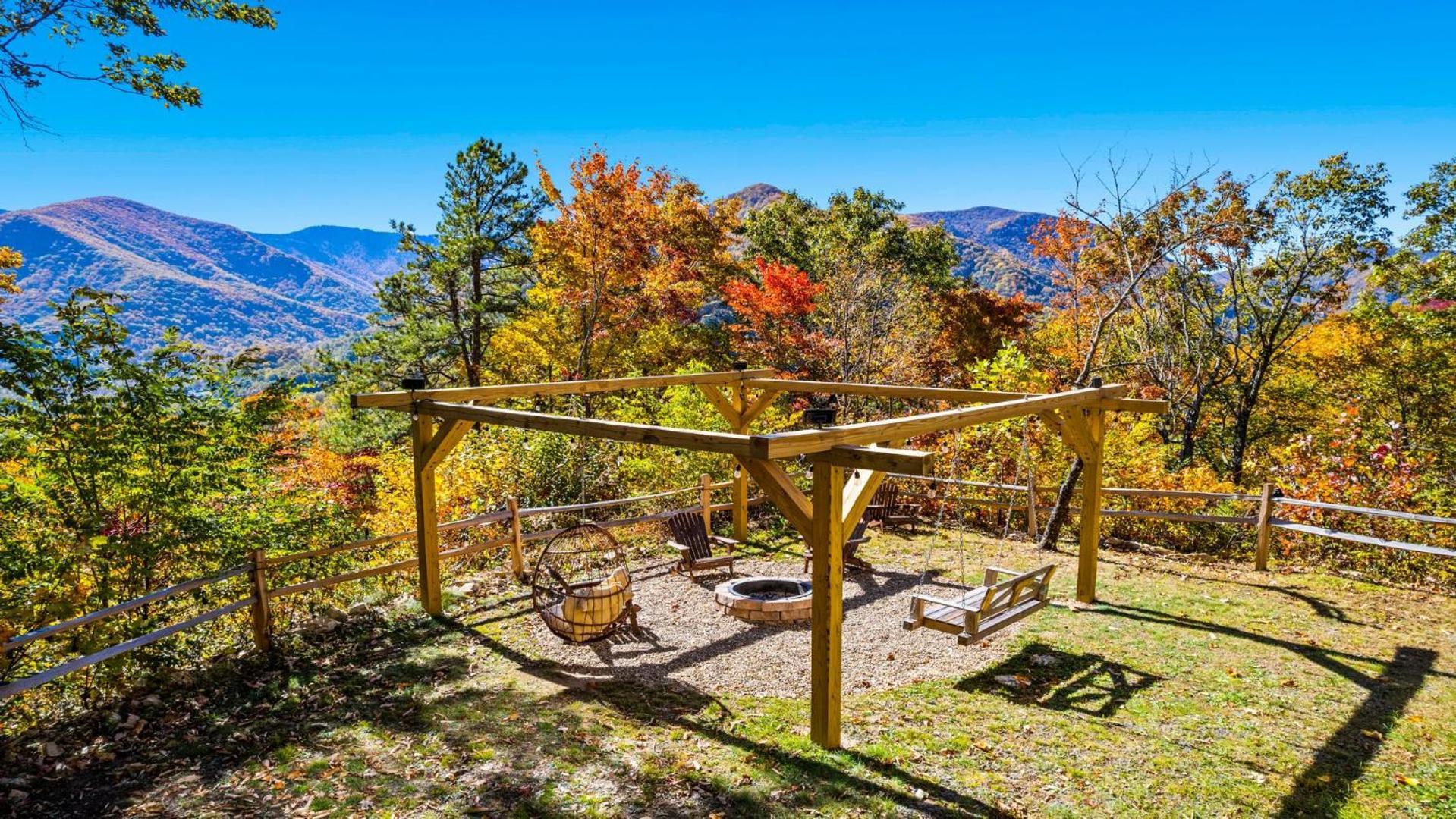 Maggie Valley Cabin With Beautiful Mountain Views, Hottub, Pet Friendly, Gameroom, Fireplace Exteriör bild